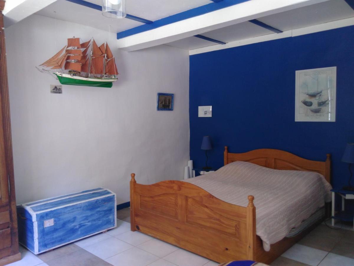 La Sourciere D'Eros Hotel Bellesserre Buitenkant foto